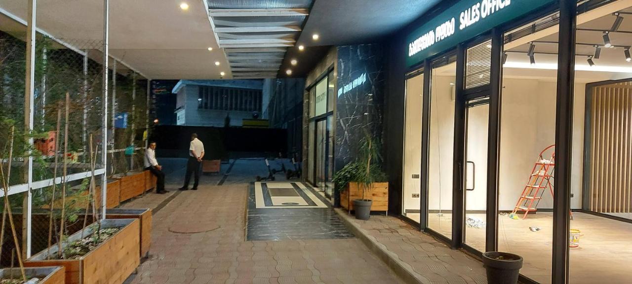 E&S Apartment - Sunset & Sea View Batumi Exterior foto