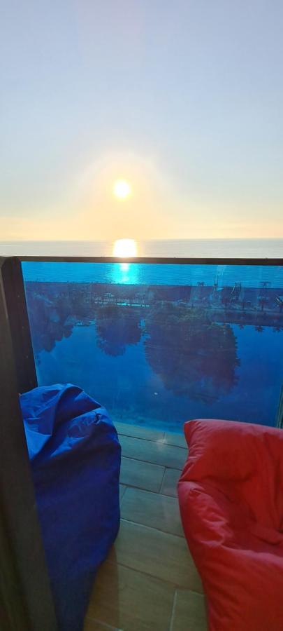 E&S Apartment - Sunset & Sea View Batumi Exterior foto